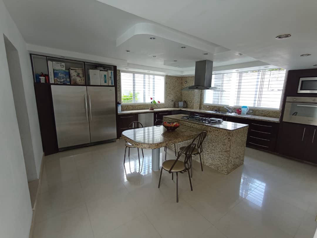Будинок, 4047 м², 408 000$ — FAKTOR